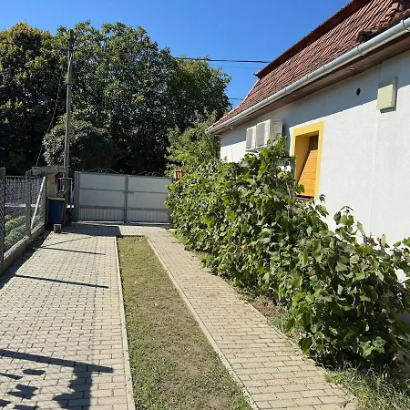 Sunny House One-room Lejlighed *