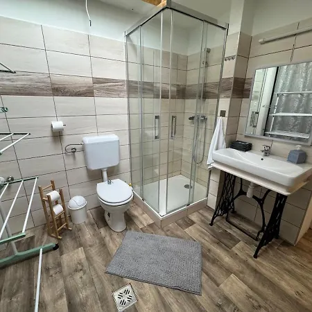 Sunny House One-room Lejlighed